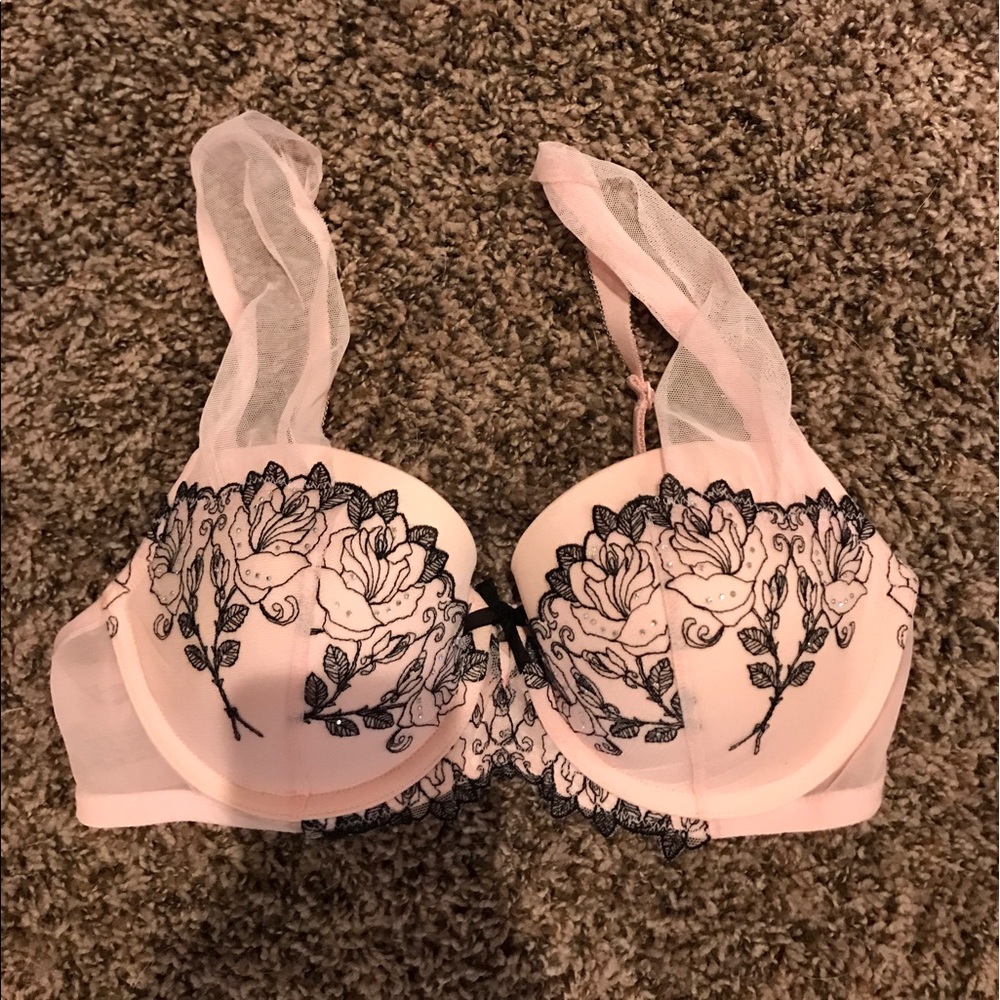 Victoria Secret EUC bra